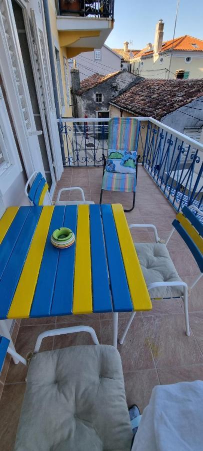 Sea La Vie Apartment Valun Exterior photo